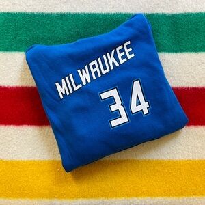 Blue Milwaukee 34 Sweatshirt 🦌